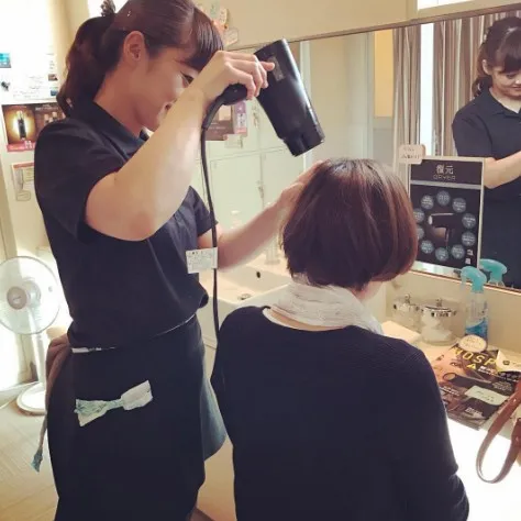 2017y04m07d_150139319