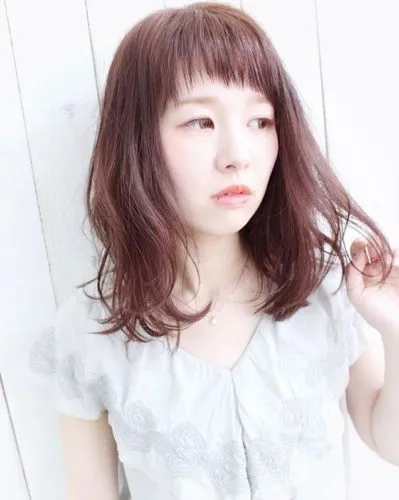 透明感のあるピンクベージュ