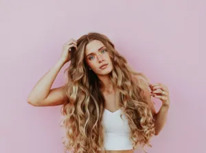 市販のヘアカラーで一番明るいのはこれ！断然おすすめのカラー剤＆ブリーチを紹介 アイキャッチ画像