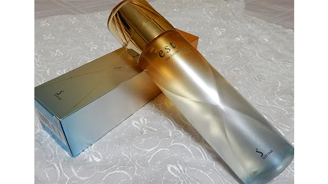 エストザローション　外見