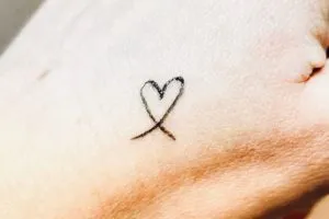 ベルサイユのばら リキッドアイライナー 商品画像②