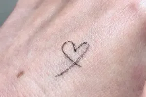 ケイト アイライナー スーパーシャープライナーEX BK-1 漆黒ブラック 商品画像②