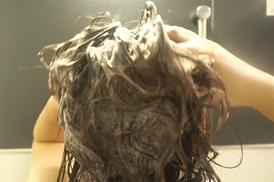 シャンプー使用中