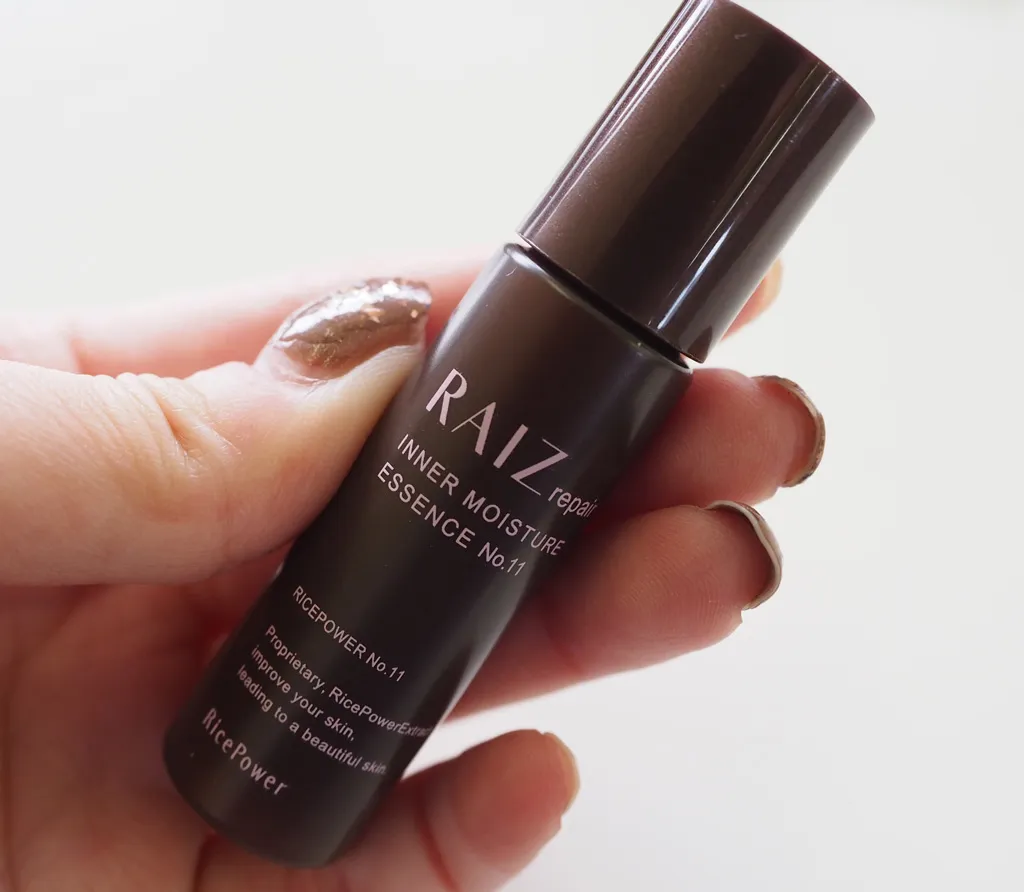 インナーモイスチュアエッセンス 商品画像