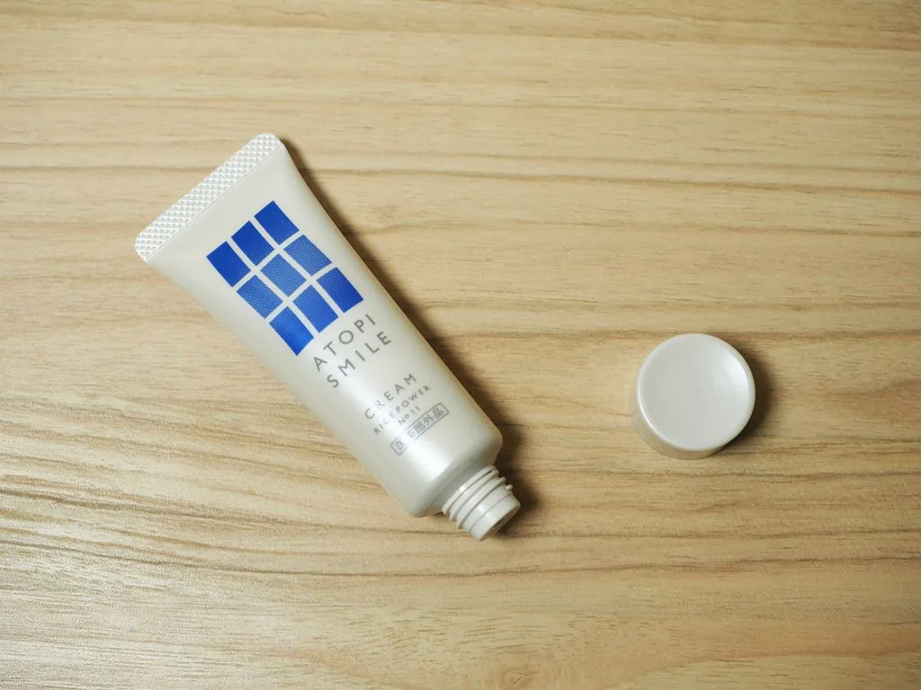 アトピスマイルクリーム開封画像