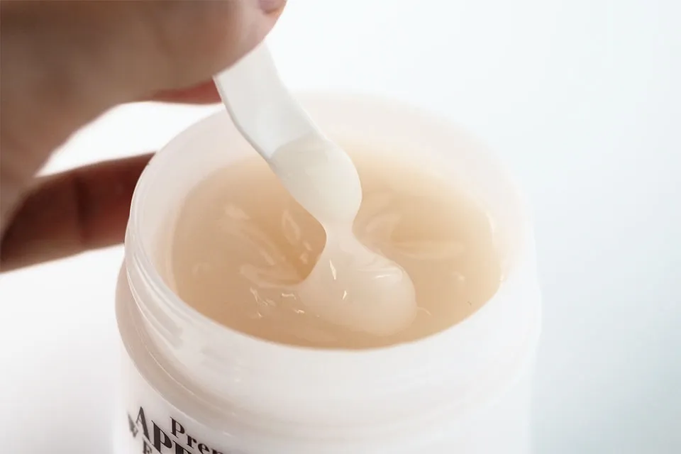 スパチュラで取ったときのテクスチャ