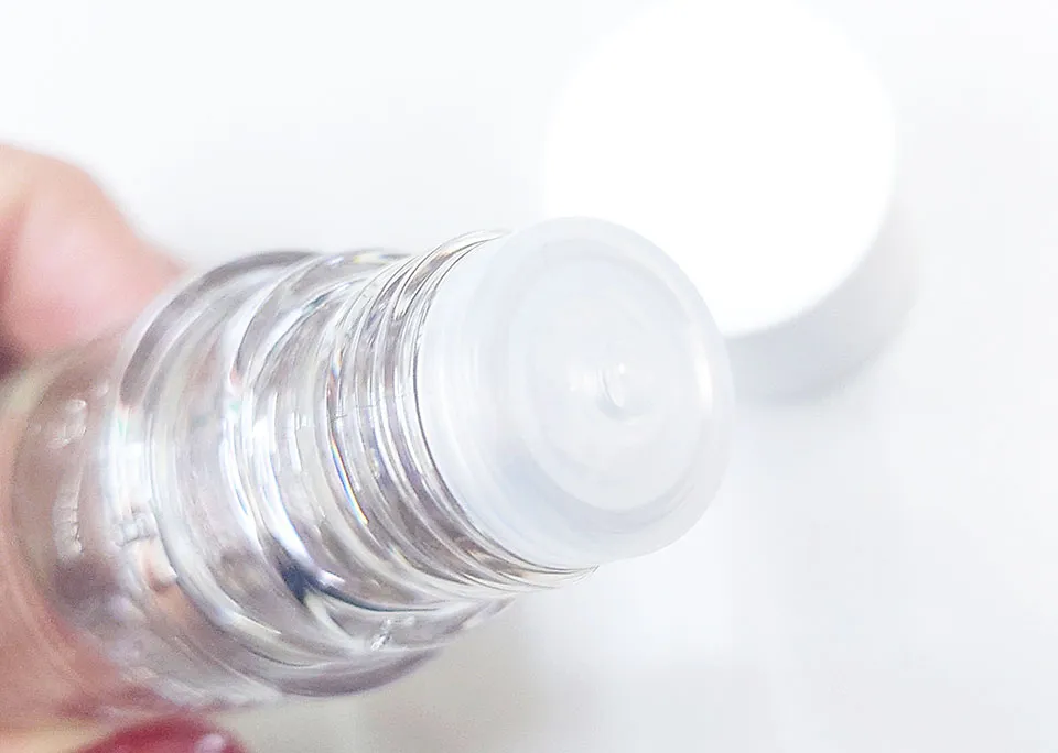 エリクシール化粧水ボトル