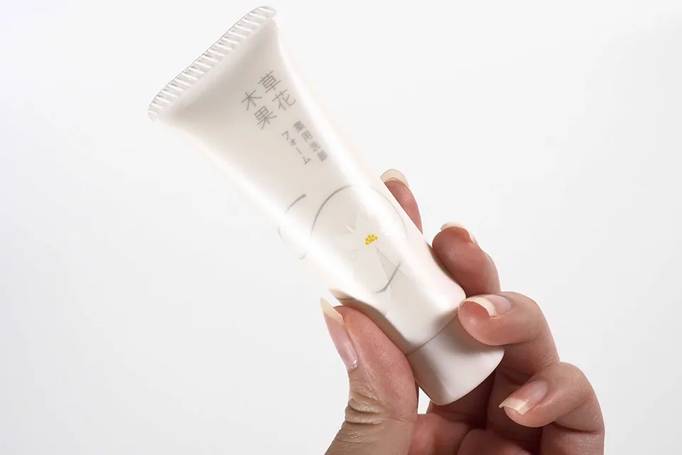 草花木果洗顔フォーム写真