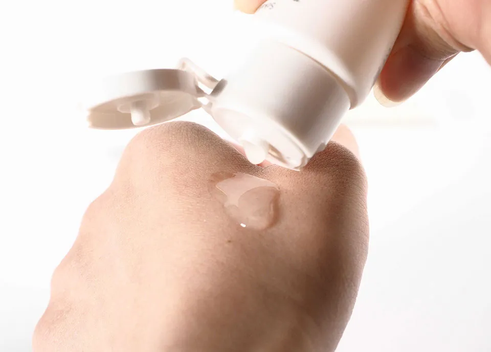 草花木果化粧水使用写真