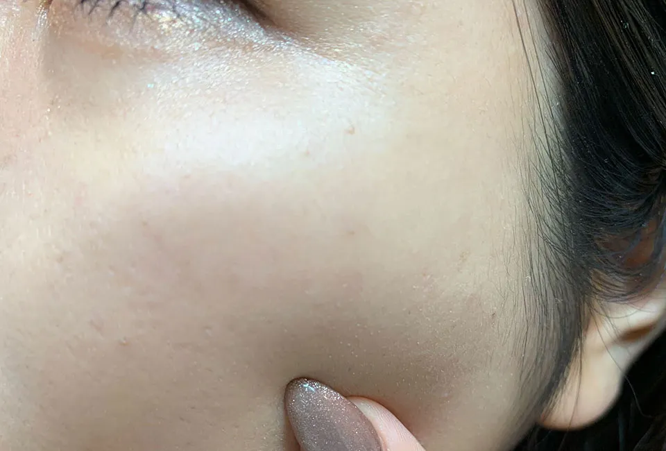 イニクスファンデーションを使用した肌の画像