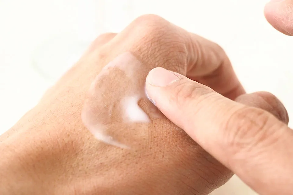 リエイジングエッセンスのテクスチャ