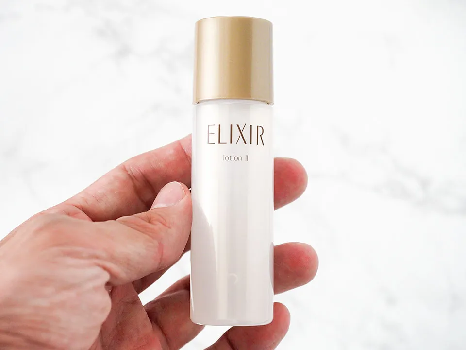 エリクシールアドバンスドローションの外観