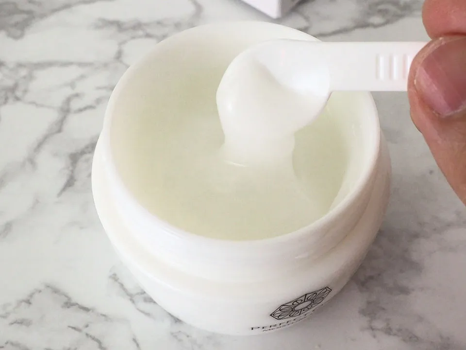 パーフェクトワン モイスチャージェルのテクスチャ