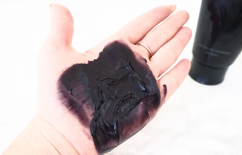 デイラルカラーを手に出した画像