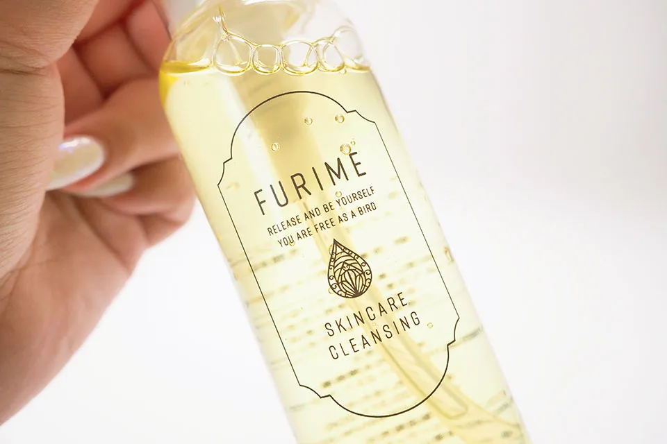 furimeを手に持っている写真