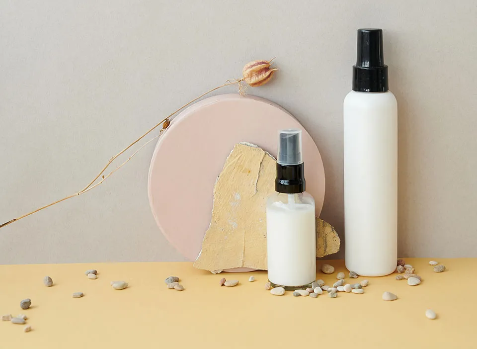 化粧水と乳液が並んだ写真