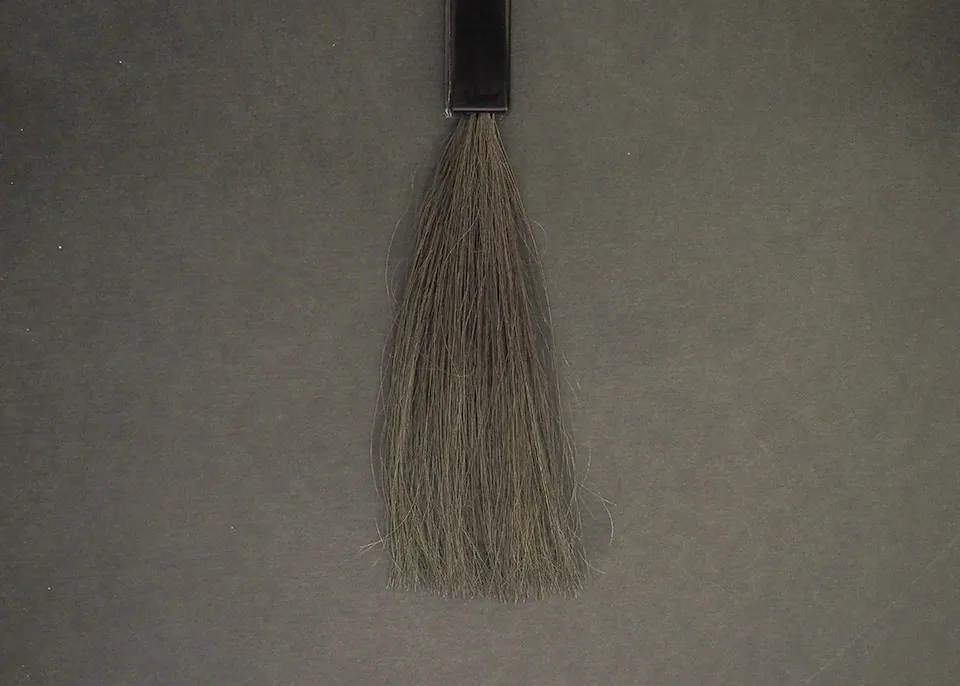 利尻カラーシャンプーブラックの染毛写真