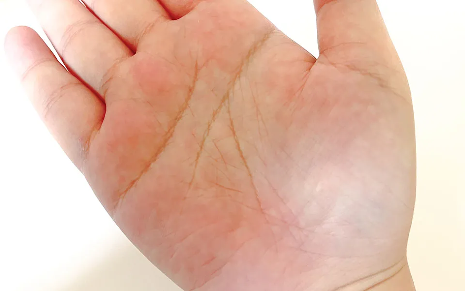 ボタニカルカラークリームシャンプーブラックの色残りを洗った後の画像