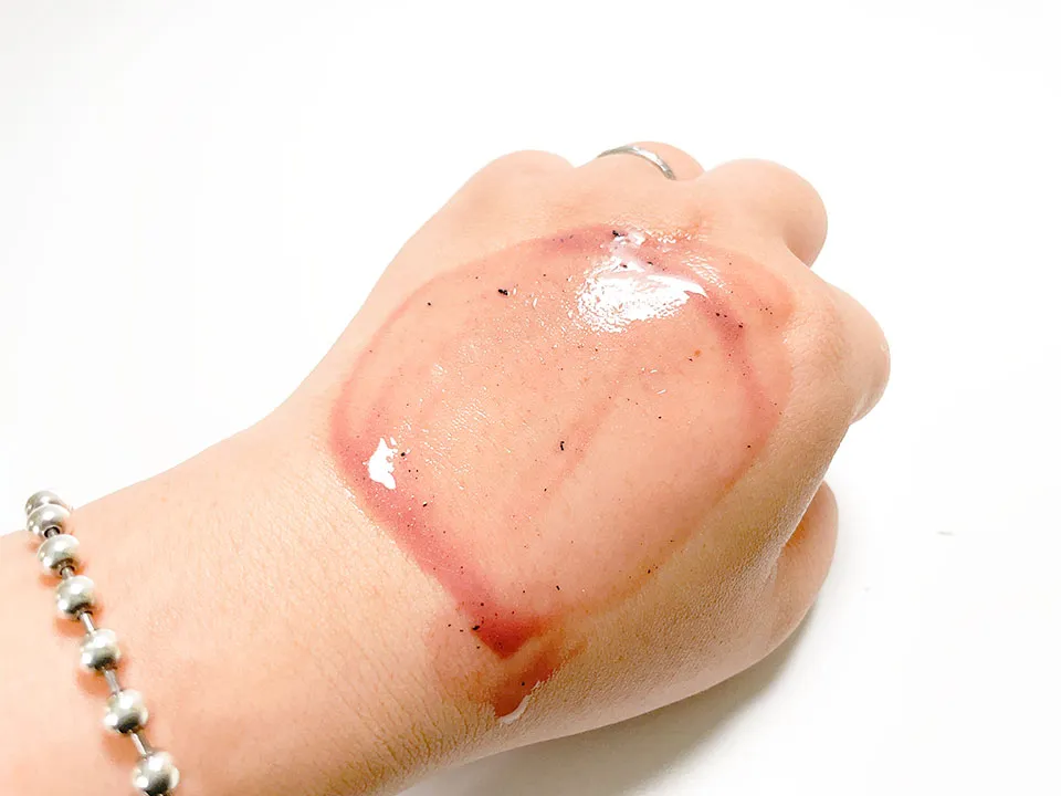 アテニアクレンジングを使ってメイクを完全に浮かせた画像