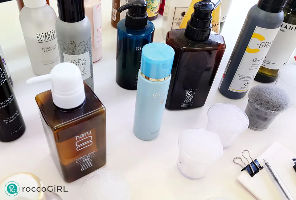 シャンプーを検証している画像