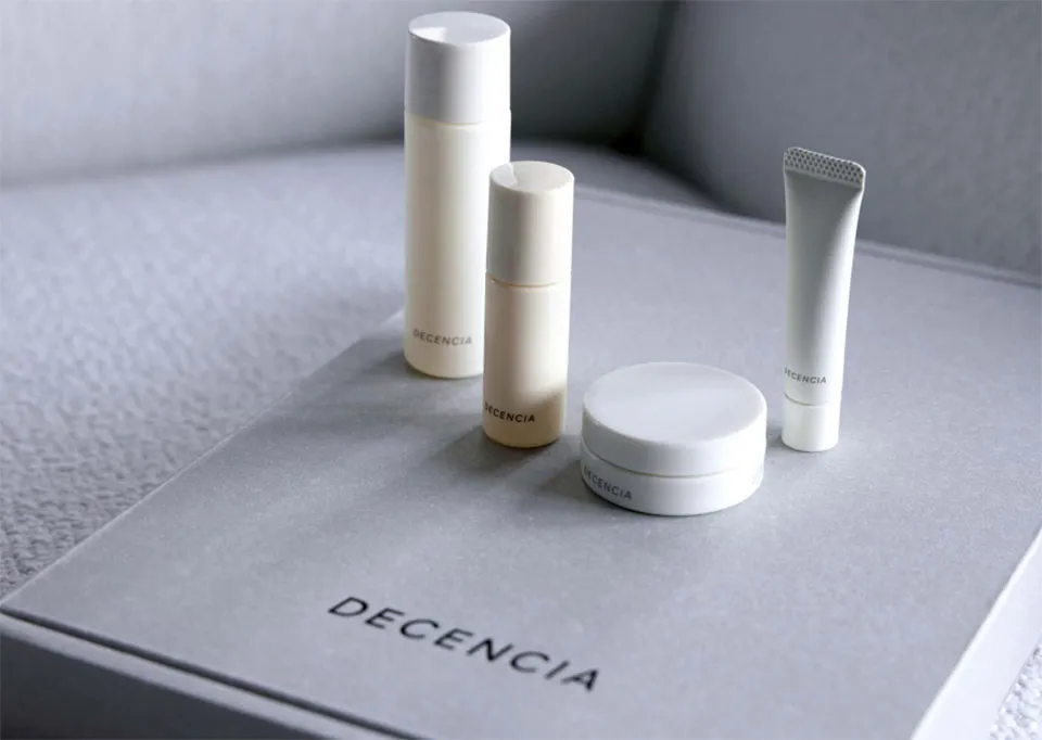 ディセンシアトライアル