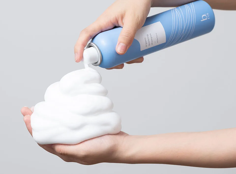 ビーリスを手に出している画像