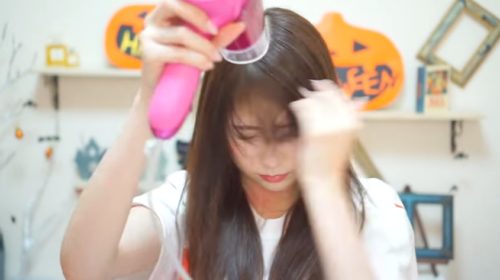 前髪が風で崩れやすい女子必見 どんなに動いても崩れない誰でも出来るやり方とは Roccogirl