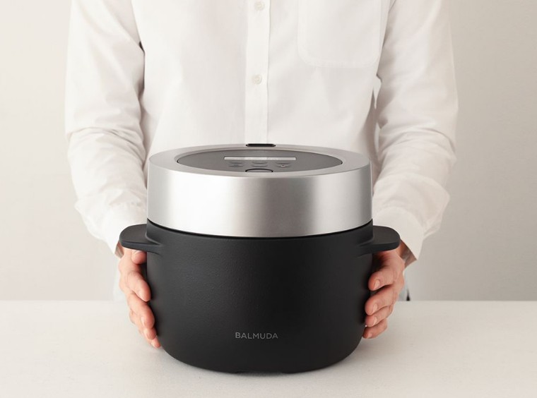 バルミューダから炊飯器が登場!お米を蒸気で炊く気になる性能に期待高まる アイキャッチ画像