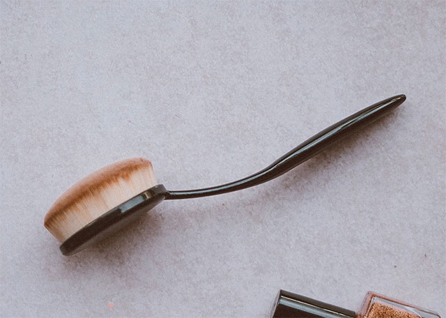 オーバルブラシ