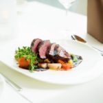 肉好き女子に!オシャレなレストランでがっつり肉ディナー