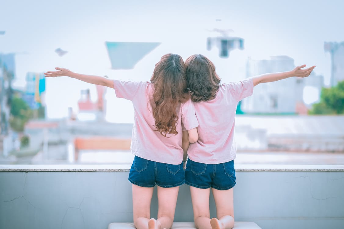 女の子同士のホワイトデーは女子会で決まり♡楽しむポイントとおすすめスポットをご紹介 アイキャッチ画像