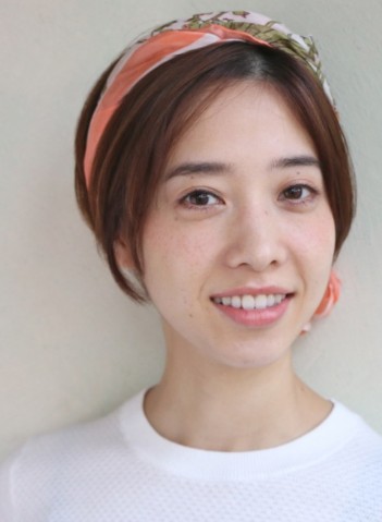 19春 スカーフを使った華やか大人のヘアアレンジまとめ Roccogirl