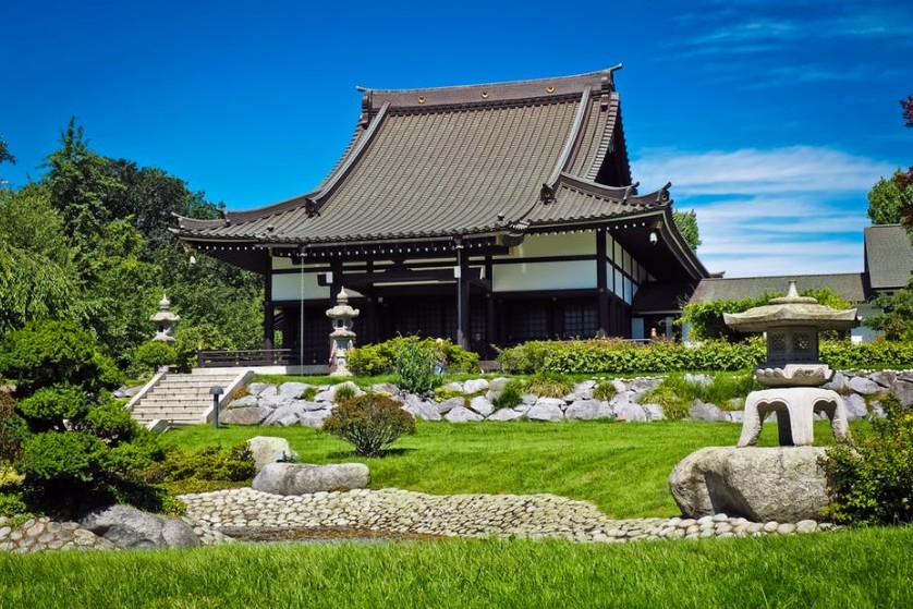 宿坊で心も落ち着く、非日常体験◎お寺や神社でリラックス アイキャッチ画像
