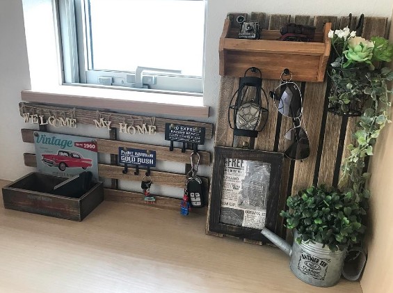 初心者向け すのこを使った100均diyまとめ 簡単にお洒落インテリアを作ろう Roccogirl