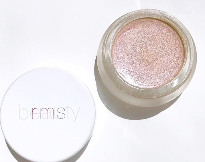【rms beauty】ハイライター「ルミナイザー」で透明感のある陶器肌に♡ アイキャッチ画像