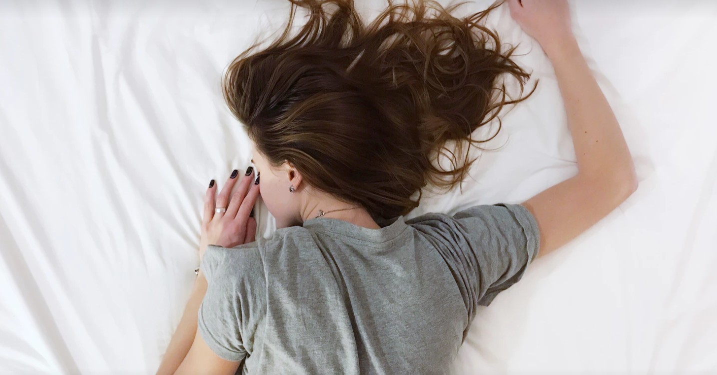 新マストアイテム「ナイトブラ」って何?着けて寝るだけの睡眠育乳をしよう。