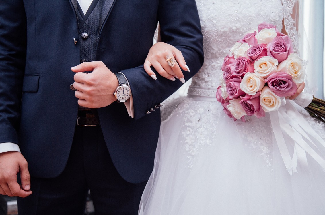 出会いアプリで結婚できちゃう?!本気で婚活したい人にオススメの優良アプリを調査♡ アイキャッチ画像