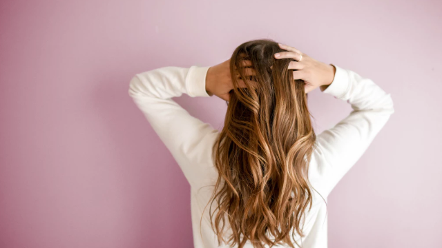 女性の薄毛の原因と対策 実践できる増毛 育毛を促す効果的な方法を紹介 Roccogirl
