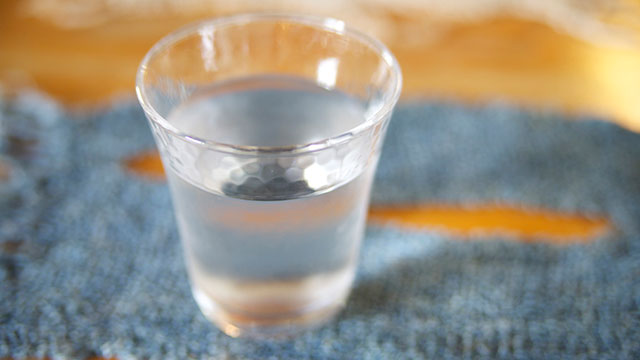 水
