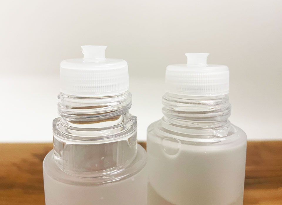 新旧オルビスユーの注ぎ口の比較写真