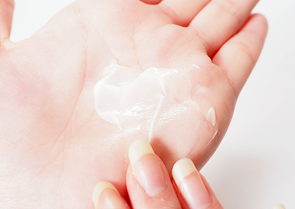 アドライズクリーム伸ばした写真