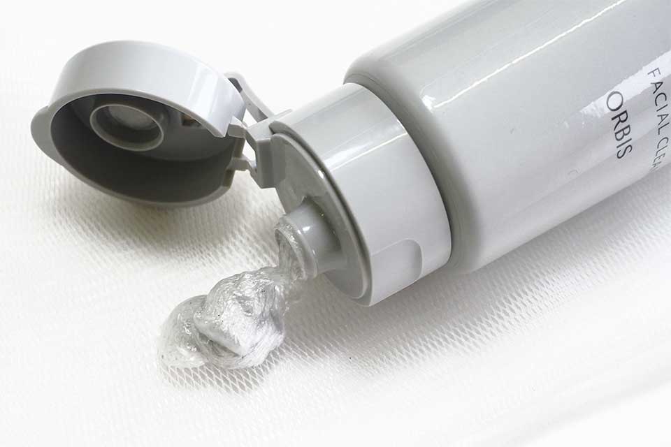 ミスターフェイシャルクレンザーを泡立てネットに出してみた