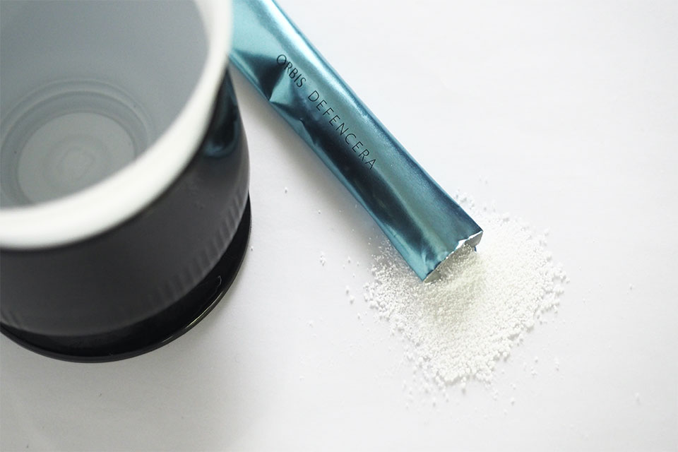 ディフェンセラとコップ