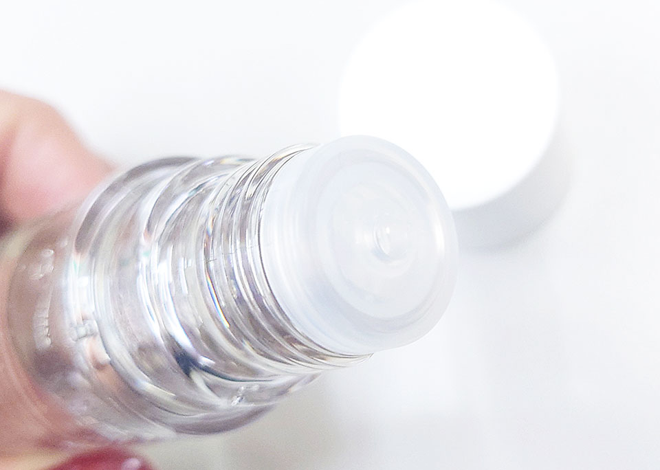 エリクシール化粧水ボトル