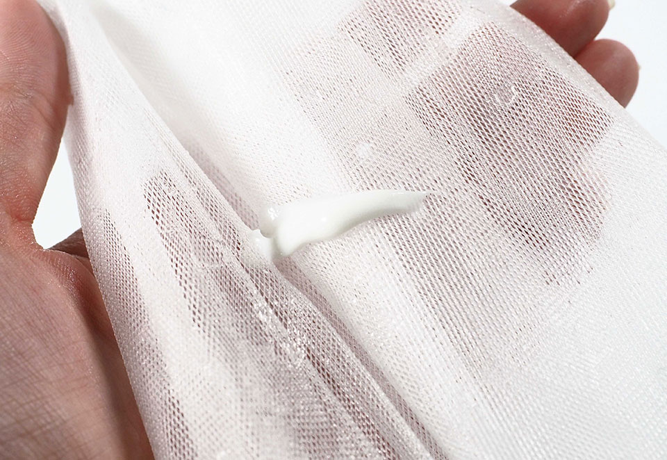 草花木果洗顔使用写真