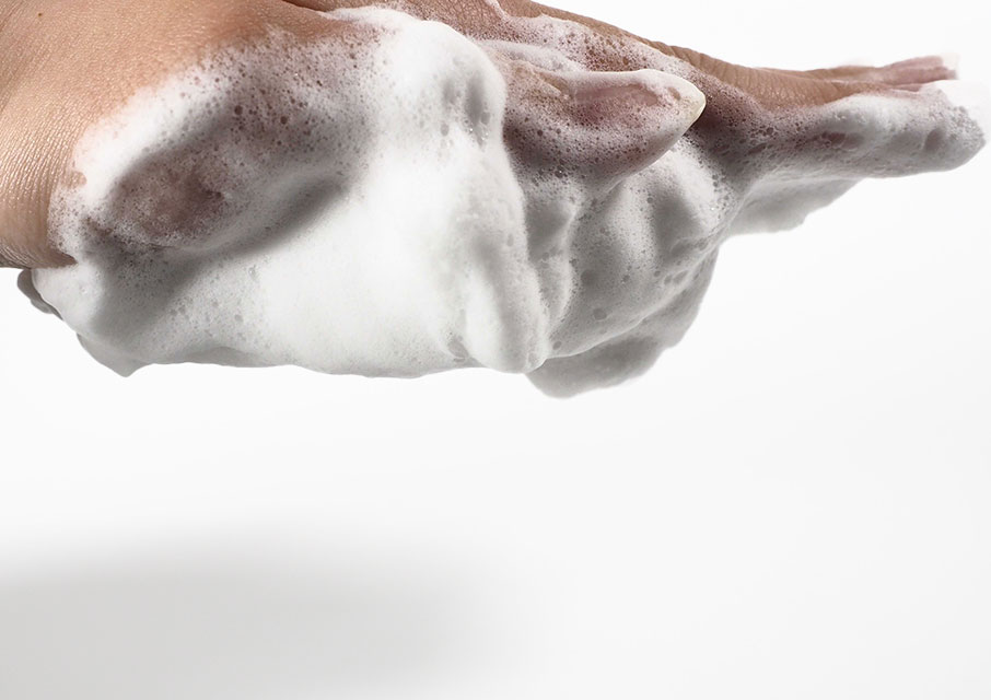 草花木果洗顔フォーム泡の写真