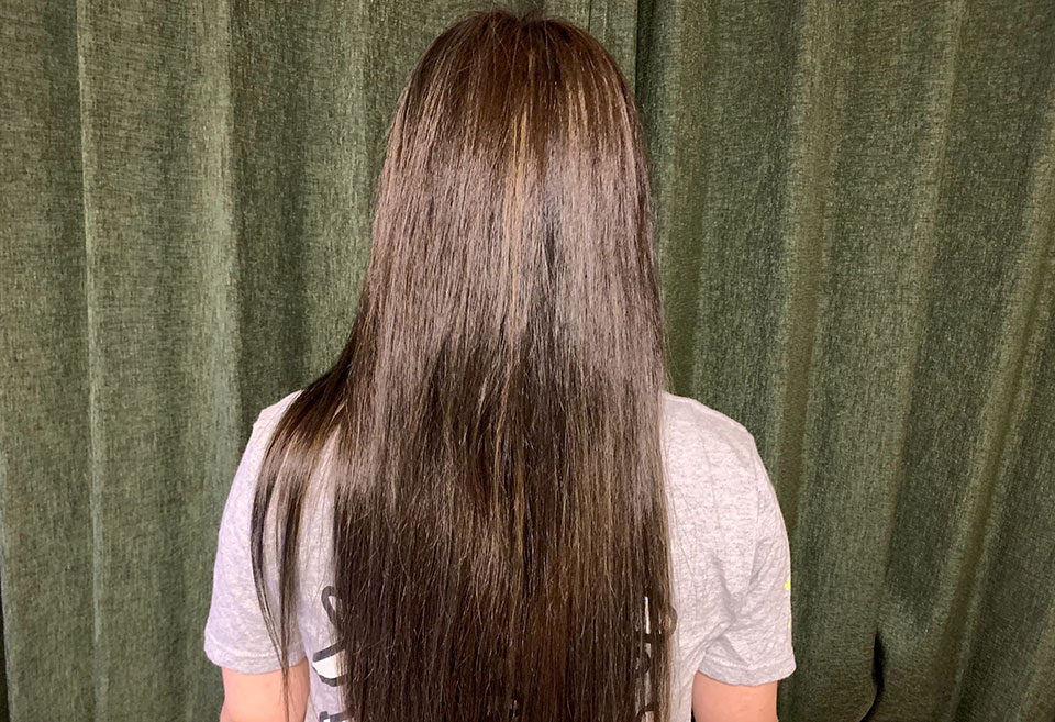 ドライヤー後の髪の毛の画像