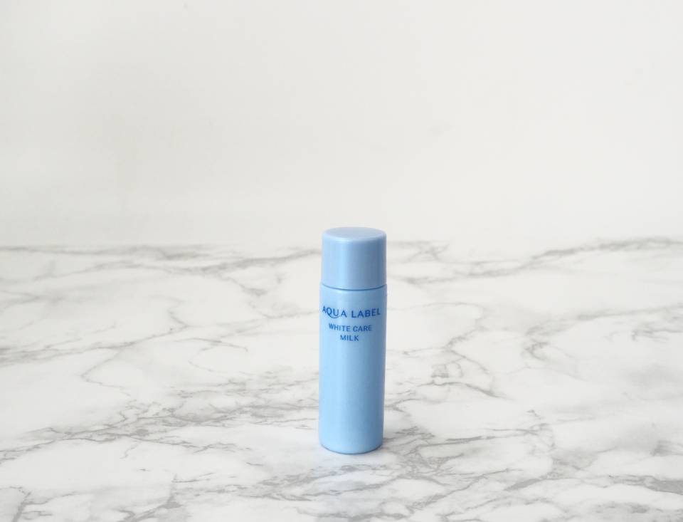 アクアレーベルホワイトケアの写真