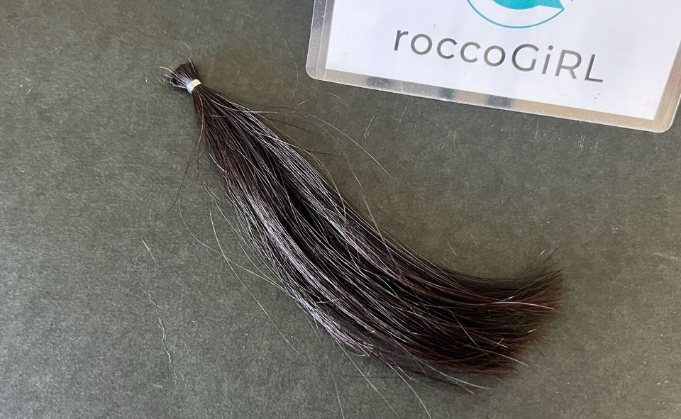 黒髪にベージュブラウンで染めた結果