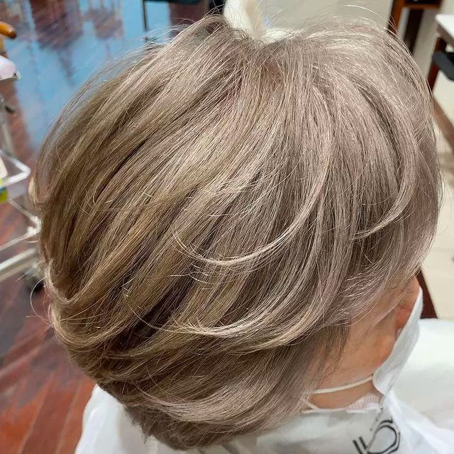 グレージュアッシュカラー